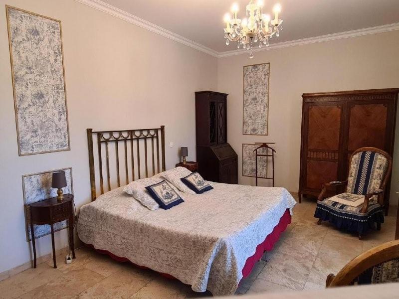 Le Mogador Chateau Du Martinet Violès Kültér fotó