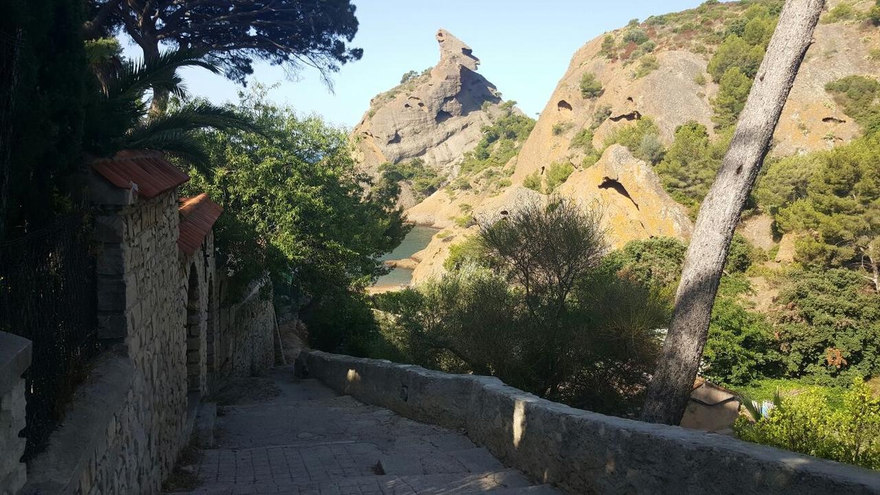 Le Mogador Chateau Du Martinet Violès Kültér fotó