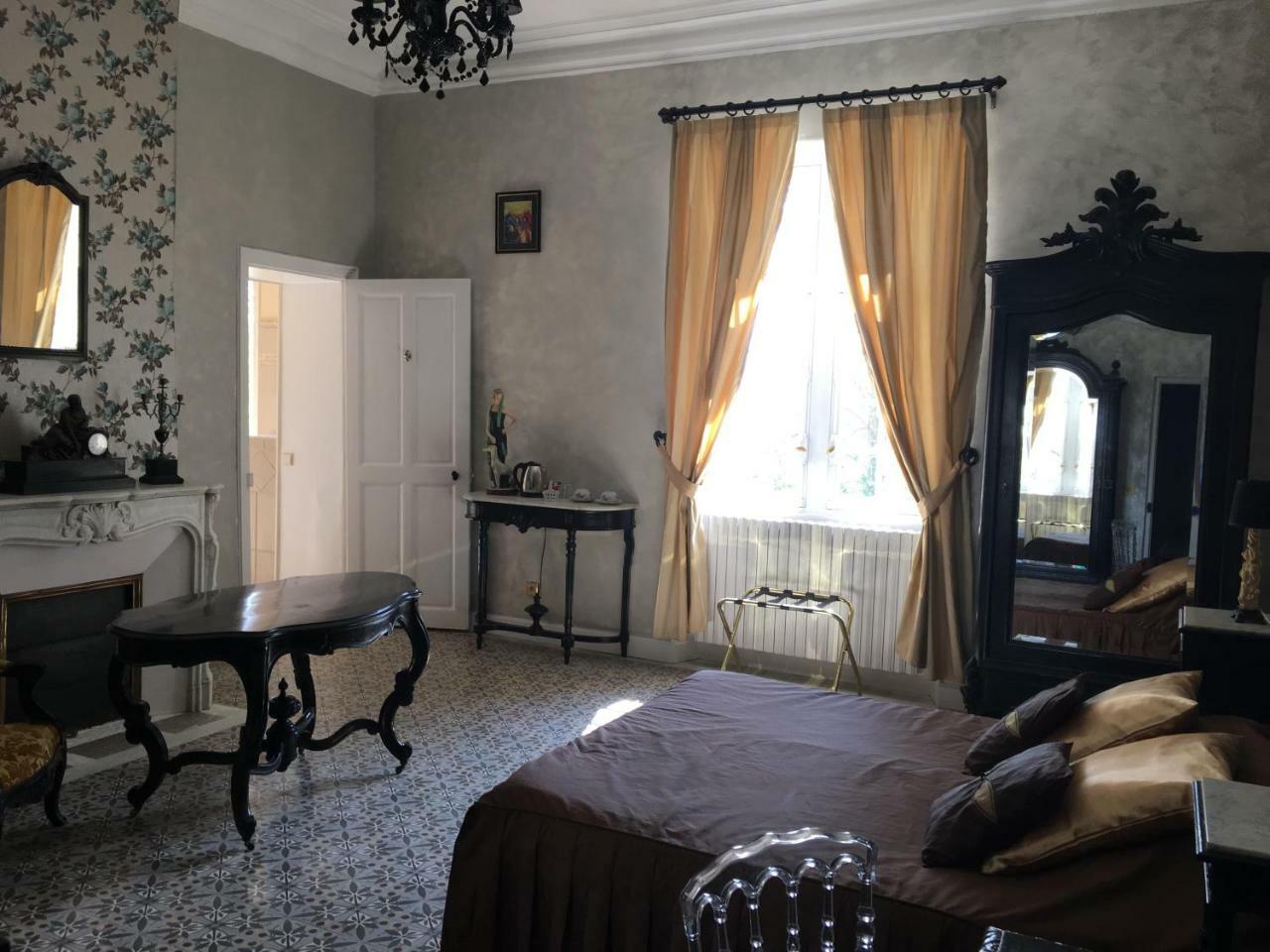 Le Mogador Chateau Du Martinet Violès Kültér fotó